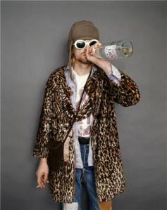 Kurt_Cobain-Drinking_Evian